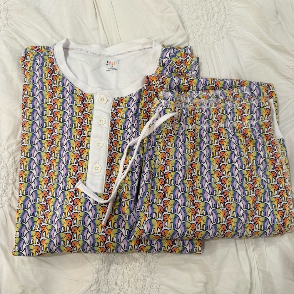 Men’s size S roller rabbit pajamas set. Pre loved